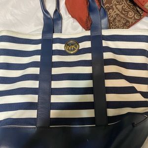 Michael kors tote
